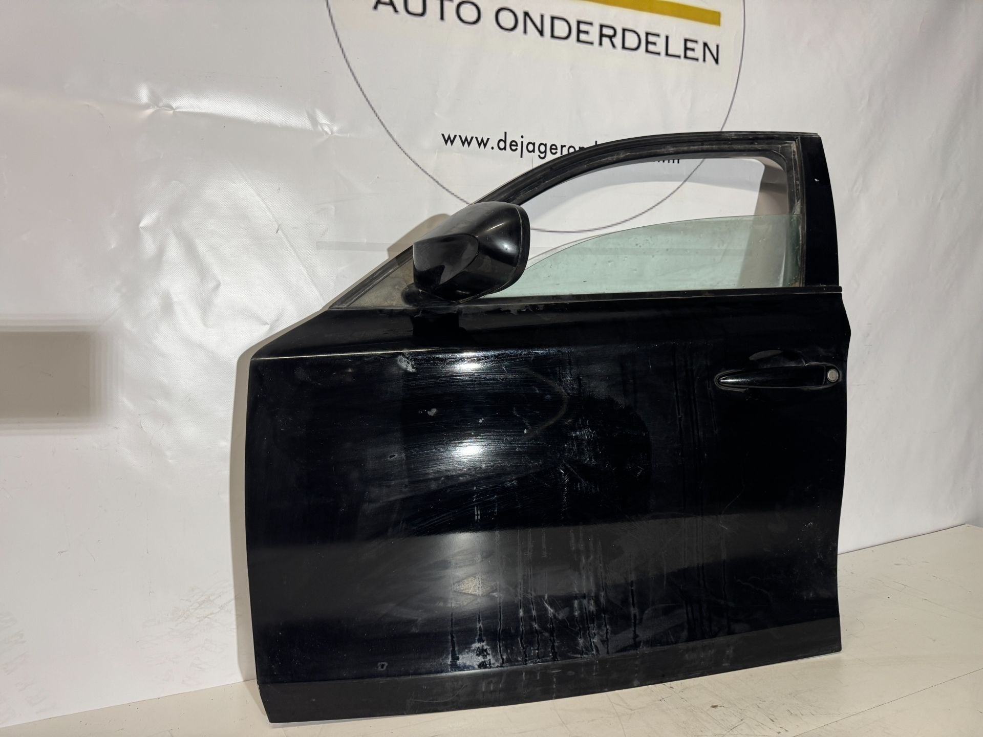BMW 1 SERIE E87 DEUR PORTIER LINKS VOOR, Auto-onderdelen, Petuelring 130
80788  Munich, DE, Gebruikt, Deur, Info@bmw.de