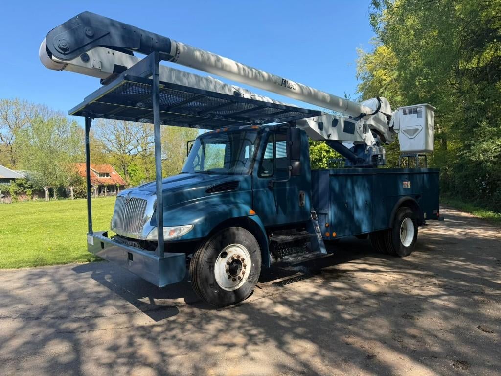 International 4300 hoogwerker, 18M werkhoogte!, Ophalen
