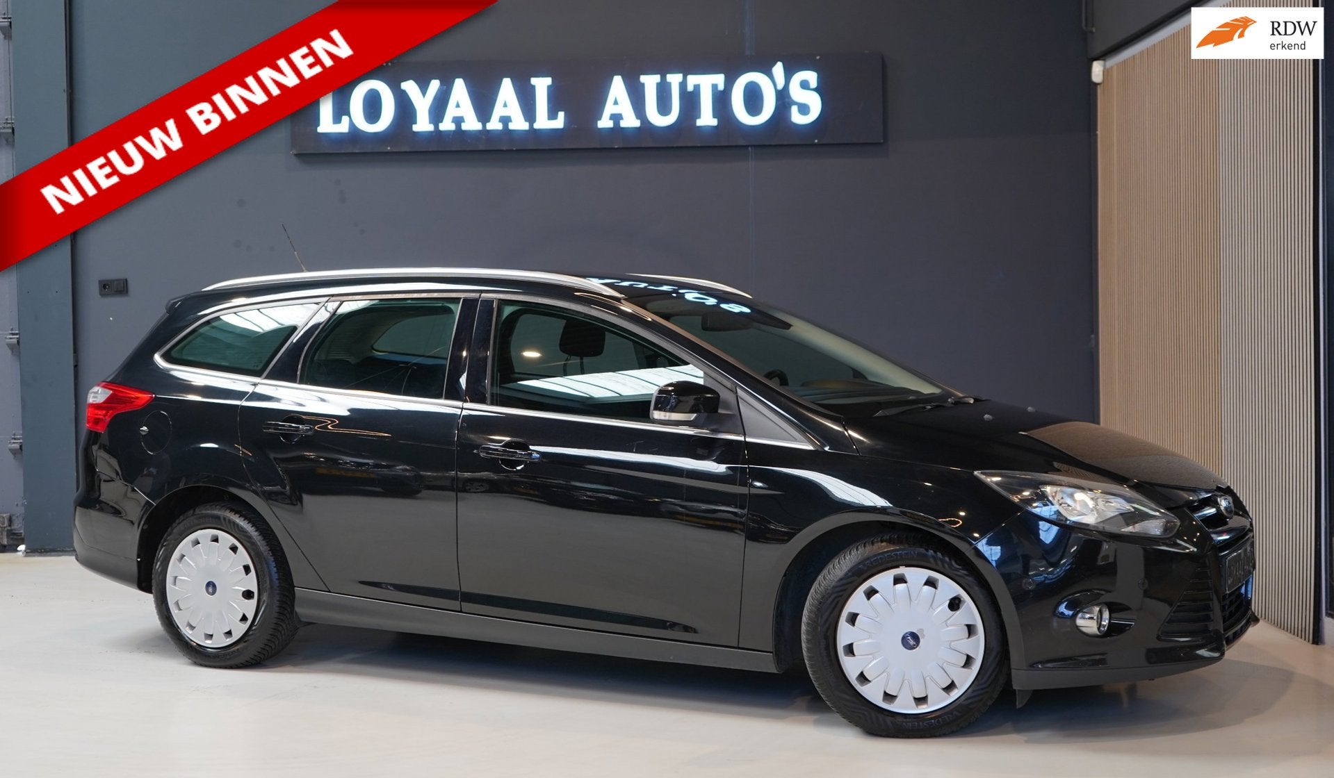 Ford Focus Wagon 1.6 TDCI ECOnetic Lease Titanium | AIRCO |, Stof, Gebruikt, 4 cilinders, Zwart