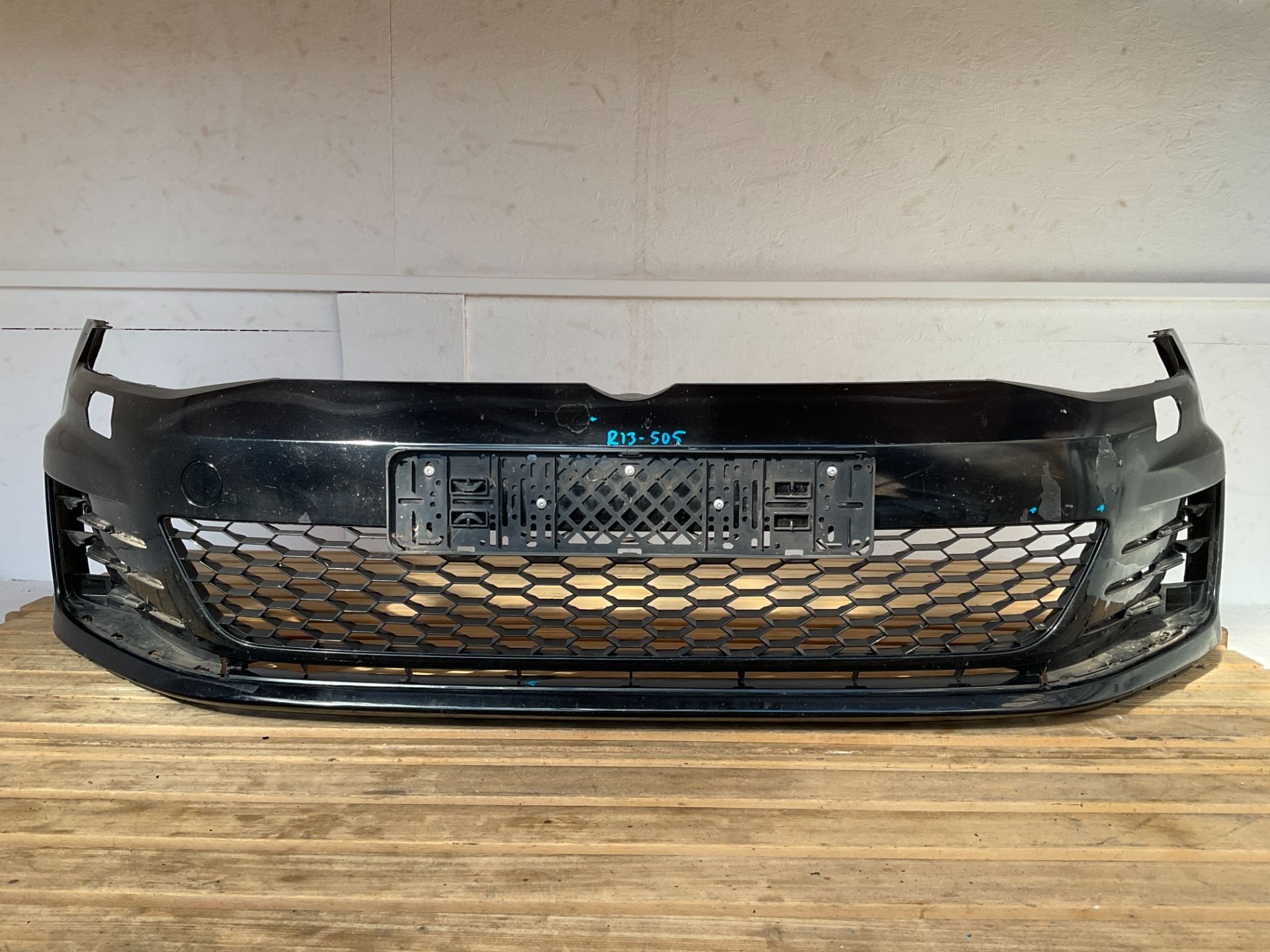 Bumper Volkswagen Golf 7 2012-2016 GTI GTD 4xpdc Voorbumper, Auto-onderdelen, Gebruikt, Volkswagen AG, Bumper, Berliner Ring 2
38440  Wolfsburg, DE