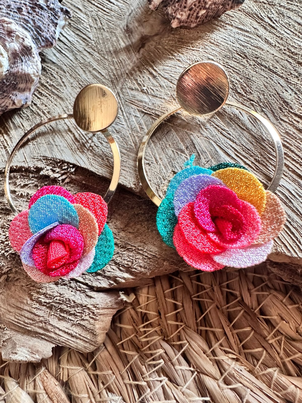 Boho oorbellen / bloemen / nieuw, Ophalen of Verzenden, Nieuw, Overige materialen