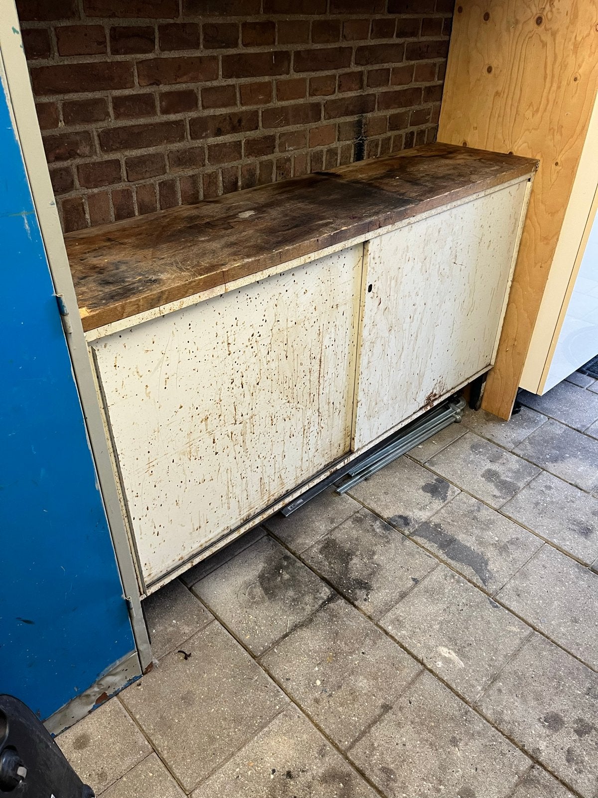 Stalenkast met schuifdeuren, Ophalen of Verzenden, Gebruikt