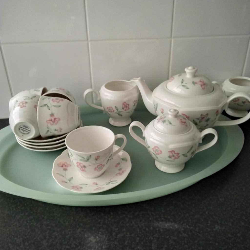 Johnson engels theeservies richmond, Huis en Inrichting, Keuken | Servies, Ophalen of Verzenden, Zo goed als nieuw, Overige stijlen