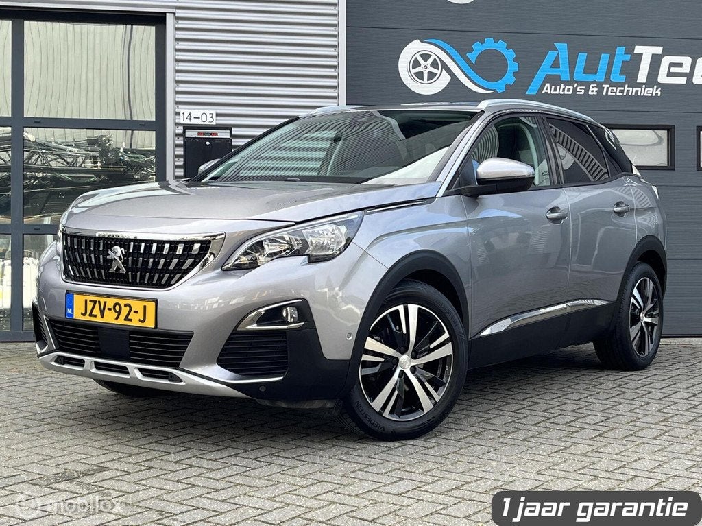 Peugeot 3008 1.2 PureTech Panorama Keyless CarPlay Trekhaak, Auto's, Peugeot, Voorwielaandrijving, 1280 kg, Gebruikt, Euro 6