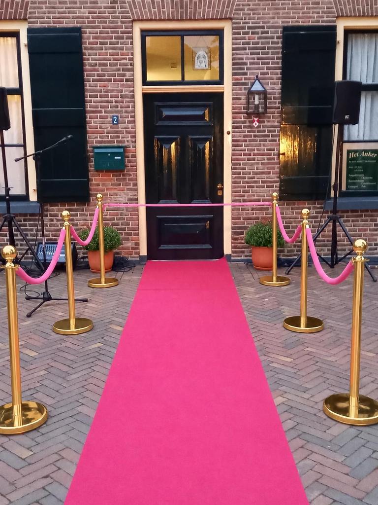 Rode loper en afzetpalen te huur (goud/zilver met rood/roze), Ophalen, Zo goed als nieuw, Overige