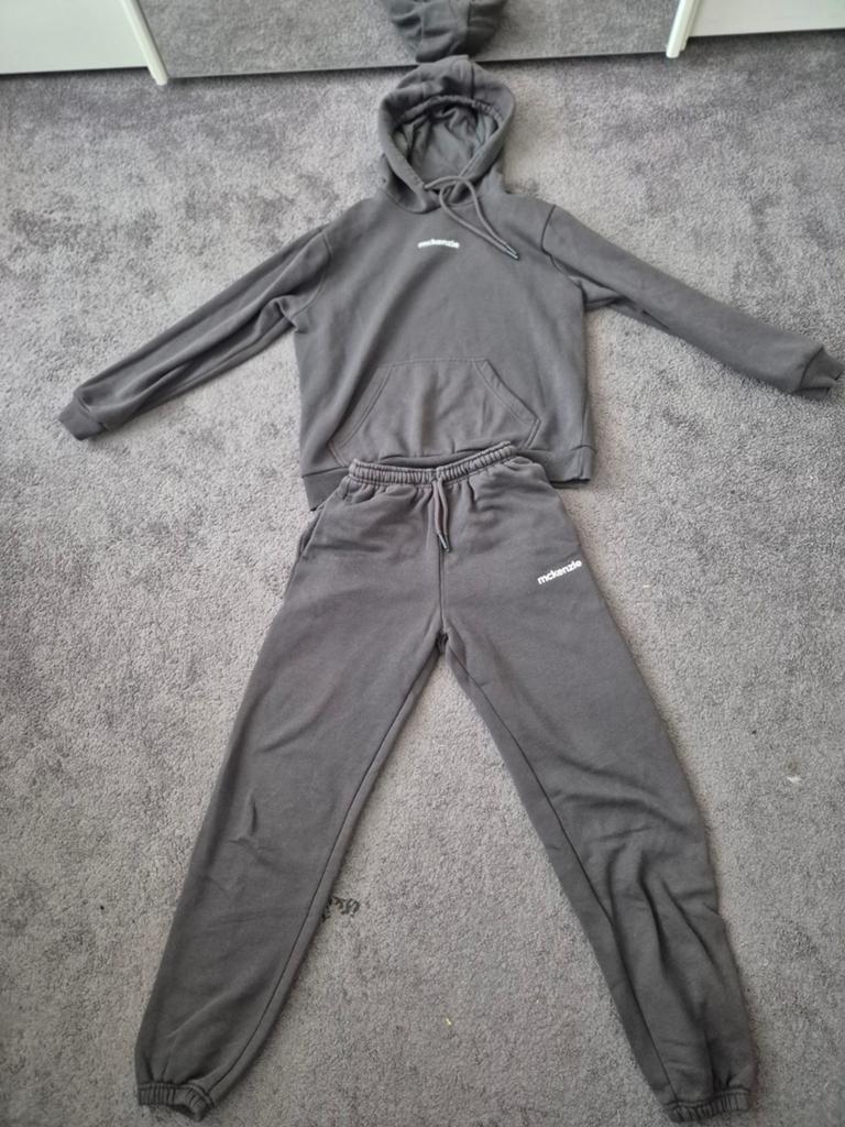 Mckenzie pak, broek maat 32, trui maat 34, Kleding | Dames, Mckenzie, Ophalen of Verzenden, Zo goed als nieuw, Maat 34 (XS) of kleiner