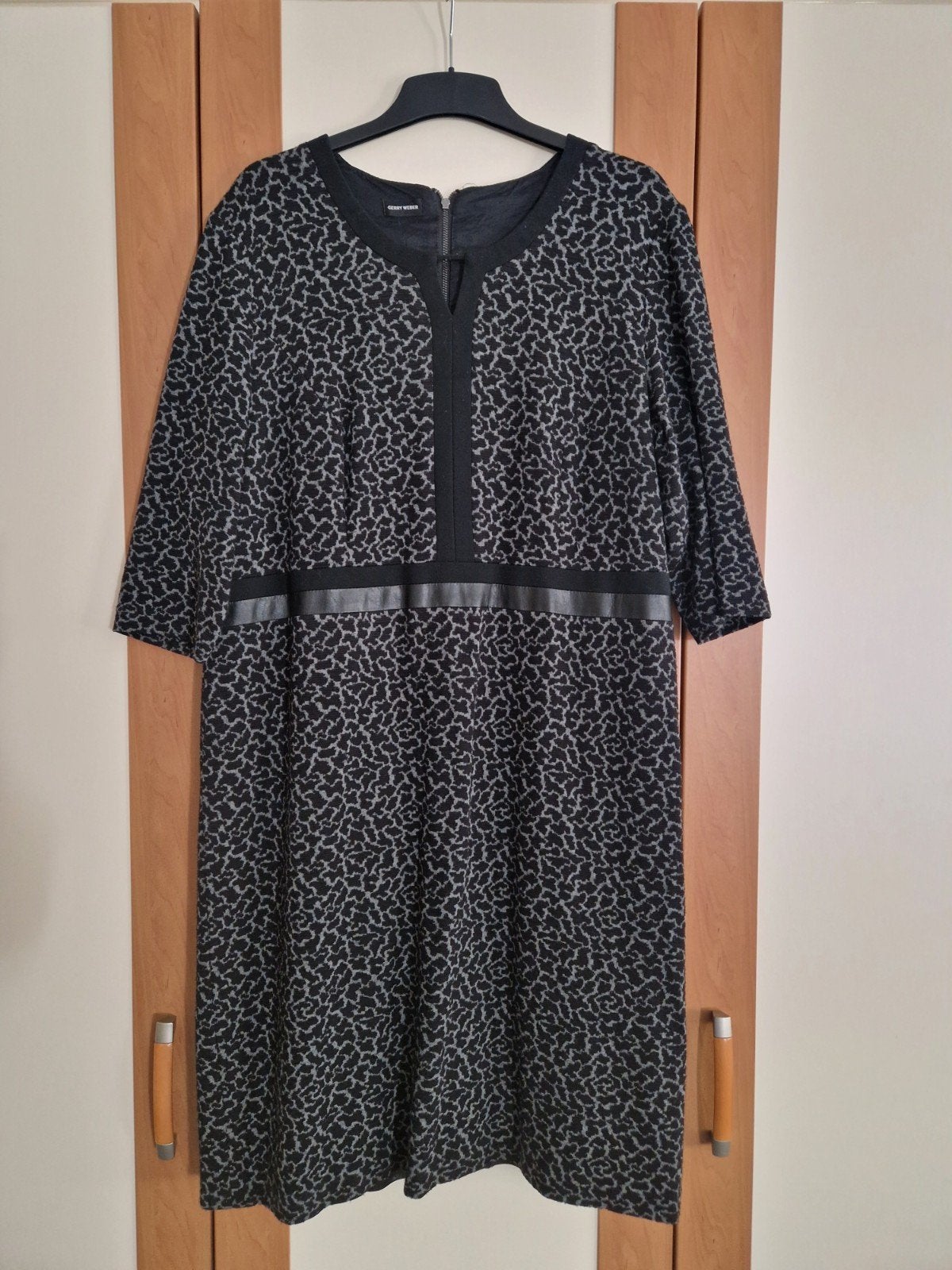 Gerry Weber Jurk mt 46 met voering, Kleding | Dames, Zwart, Maat 46/48 (XL) of groter, Ophalen of Verzenden, Gedragen