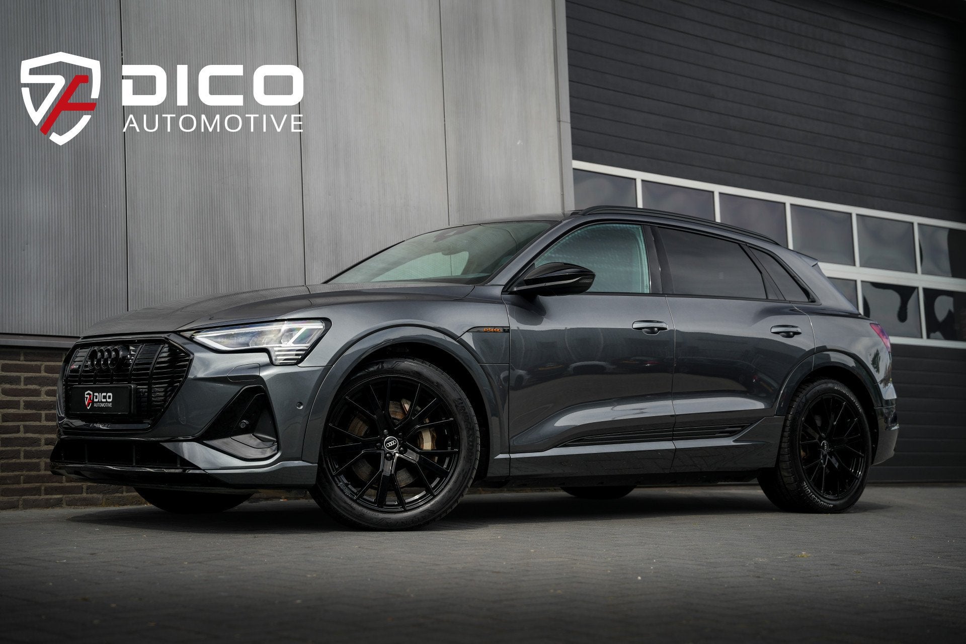 Audi e-tron 55 Quattro 408 pk Edition 95 kWh S-Line / Dayton, Automaat, 95 kWh, Leder, Vierwielaandrijving