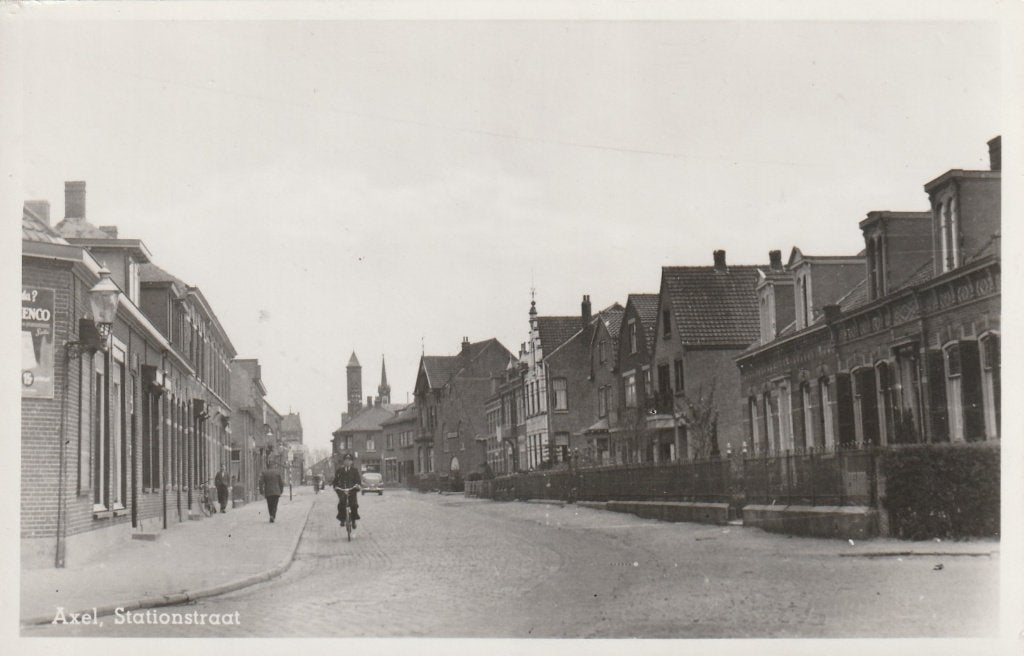 AXEL Stationstraat, Verzamelen, Ansichtkaarten | Nederland, Verzenden, 1940 tot 1960, Ongelopen, Zeeland
