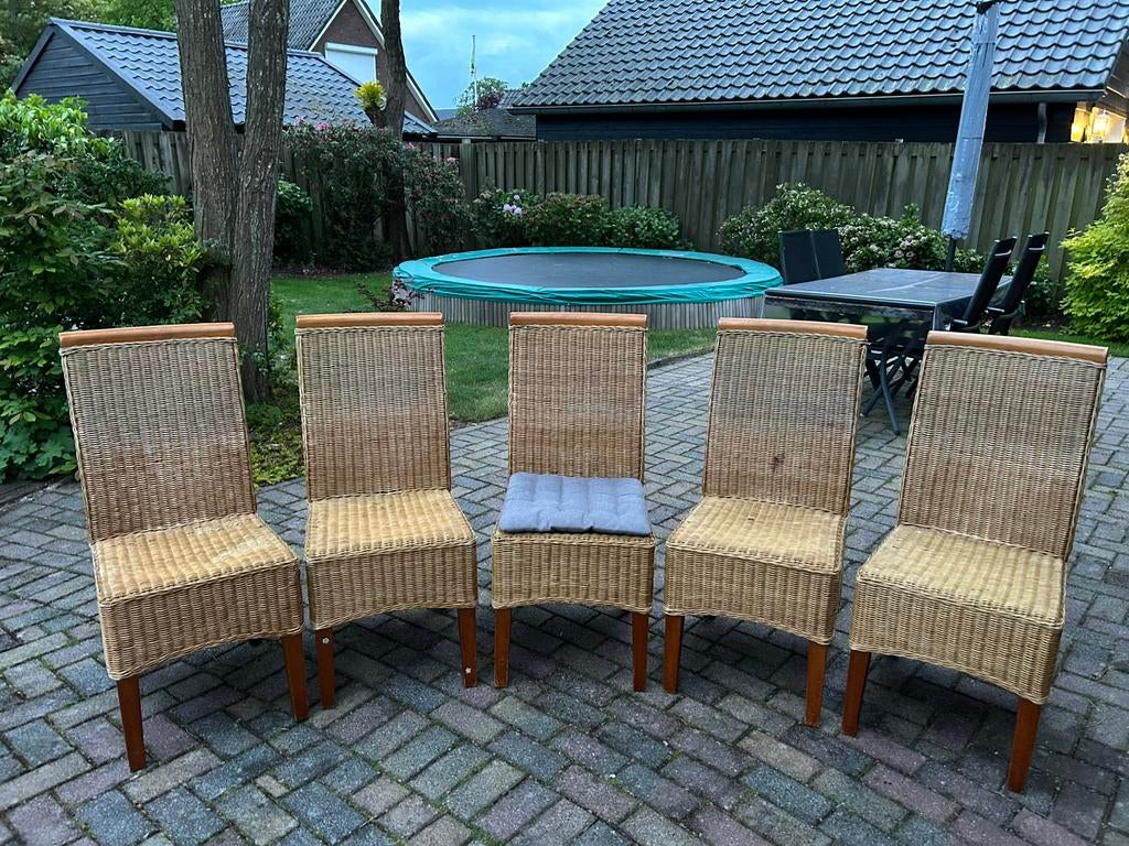 Vijf eetkamerstoelen - GRATIS ophalen, Ophalen, Gebruikt, Bruin, Riet of Rotan
