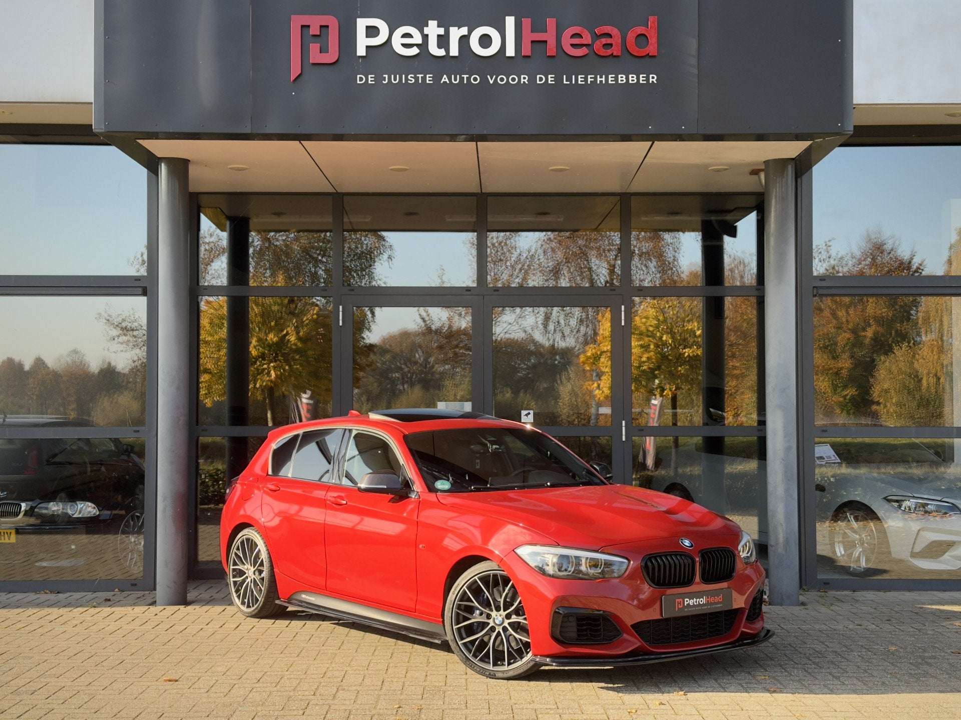BMW 1-serie M140i Edition Shadow Executive Ori NL, Schuifdak, Dealer onderhouden, Achterwielaandrijving, Gebruikt, Automatische klimaatregeling