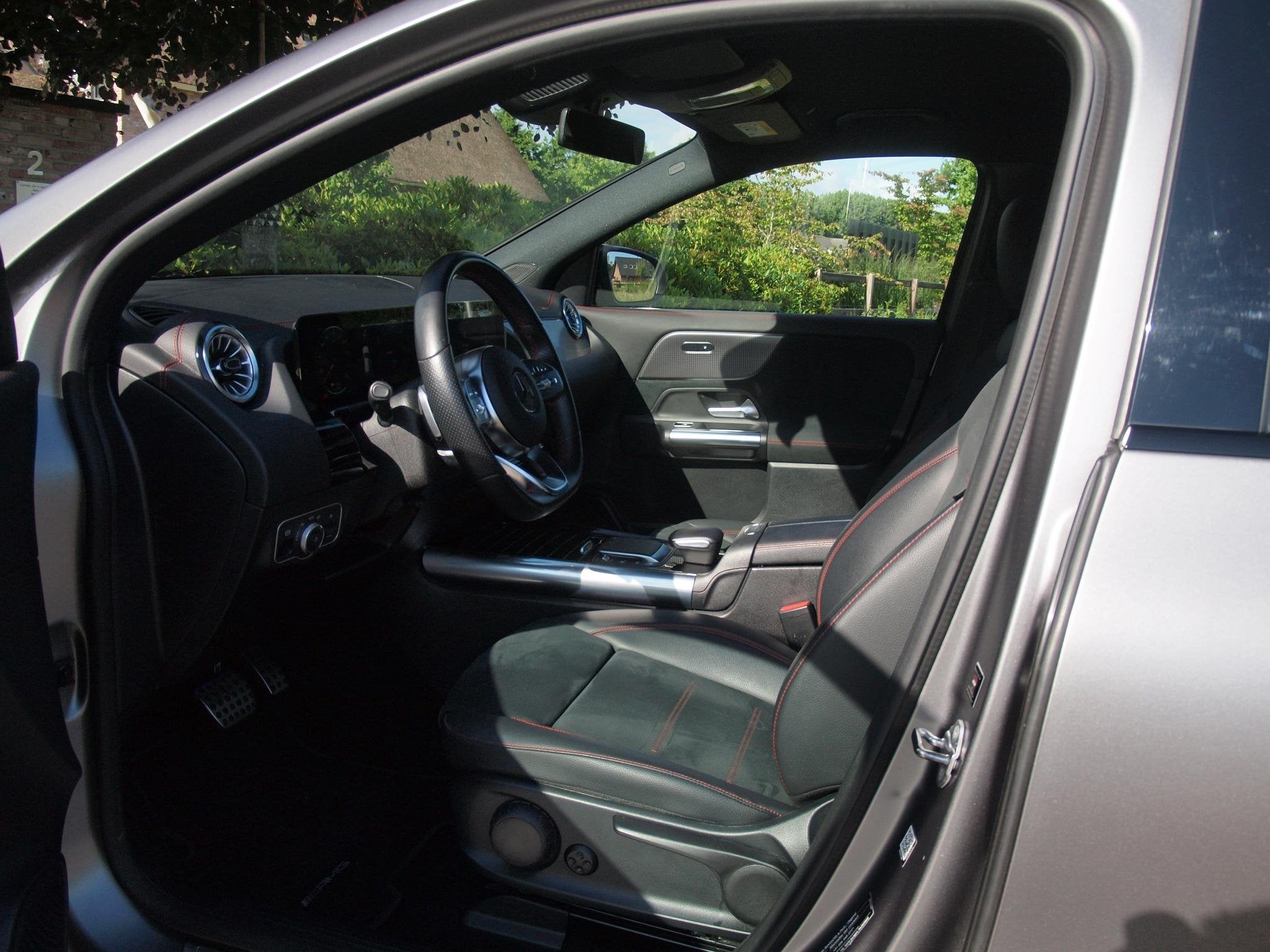 Mercedes-Benz EQA 250 Business Solution AMG 67 kWh | SOH 96%, Gebruikt, 190 pk, Automatische klimaatregeling, SUV of Terreinwagen