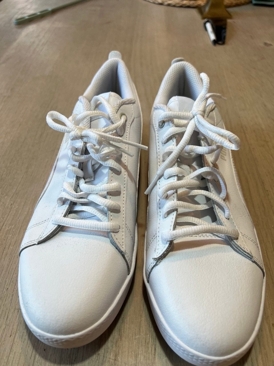 Puma Smash v2 Leather witte sneakers – maat 40, Wit, Ophalen of Verzenden, Sneakers of Gympen, Zo goed als nieuw