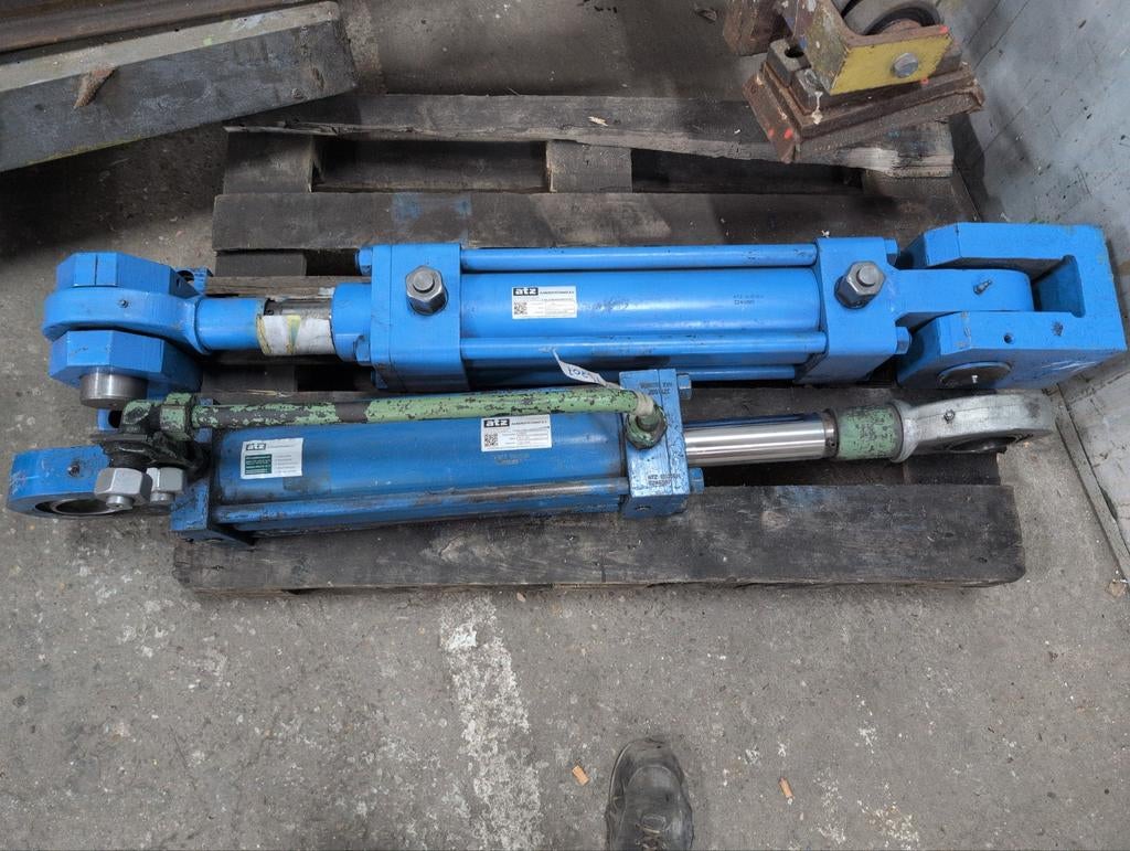 Gereviseerde zware hydrauliek cilinders- slag 400mm (2x), Ophalen