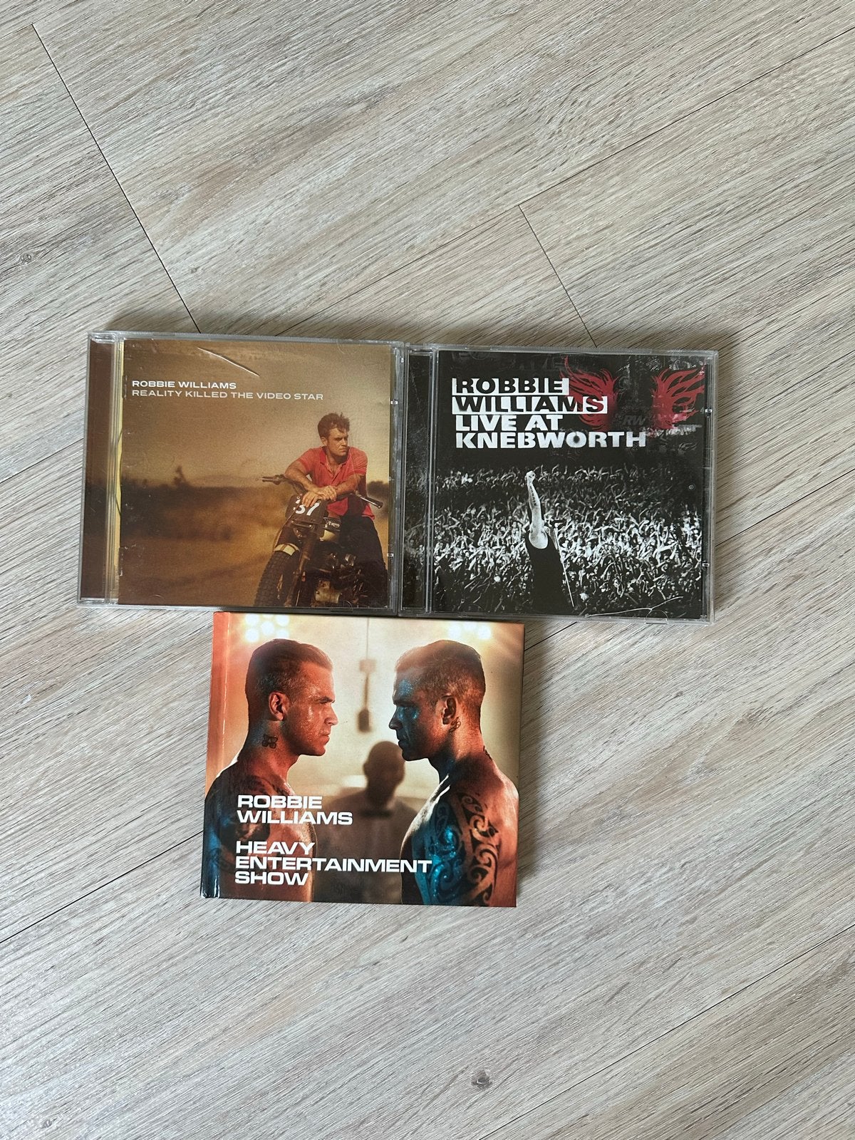 Robbie Williams CD's: Reality Killed, Live Knebworth, Heavy, Gebruikt, Pop, Ophalen of Verzenden, Inclusief doosje