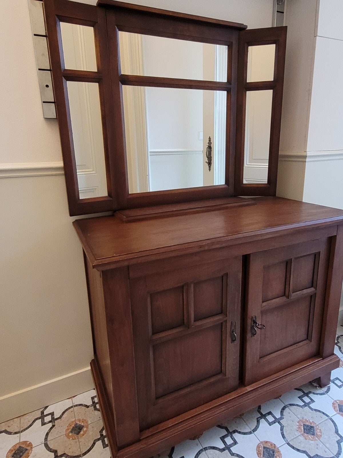 Prachtige modern-klassieke kast met 3-delige spiegel – €130, Antiek en Kunst, Antiek | Meubels | Kasten, Ophalen