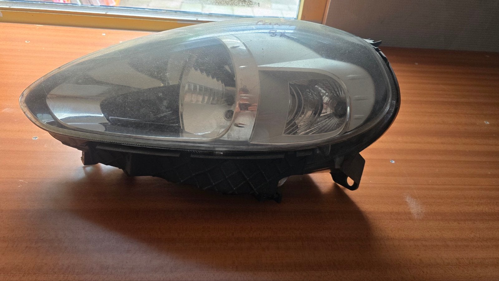Fiat Punto Evo Koplamp Rechts - Gebruikt, Auto-onderdelen, Ophalen of Verzenden