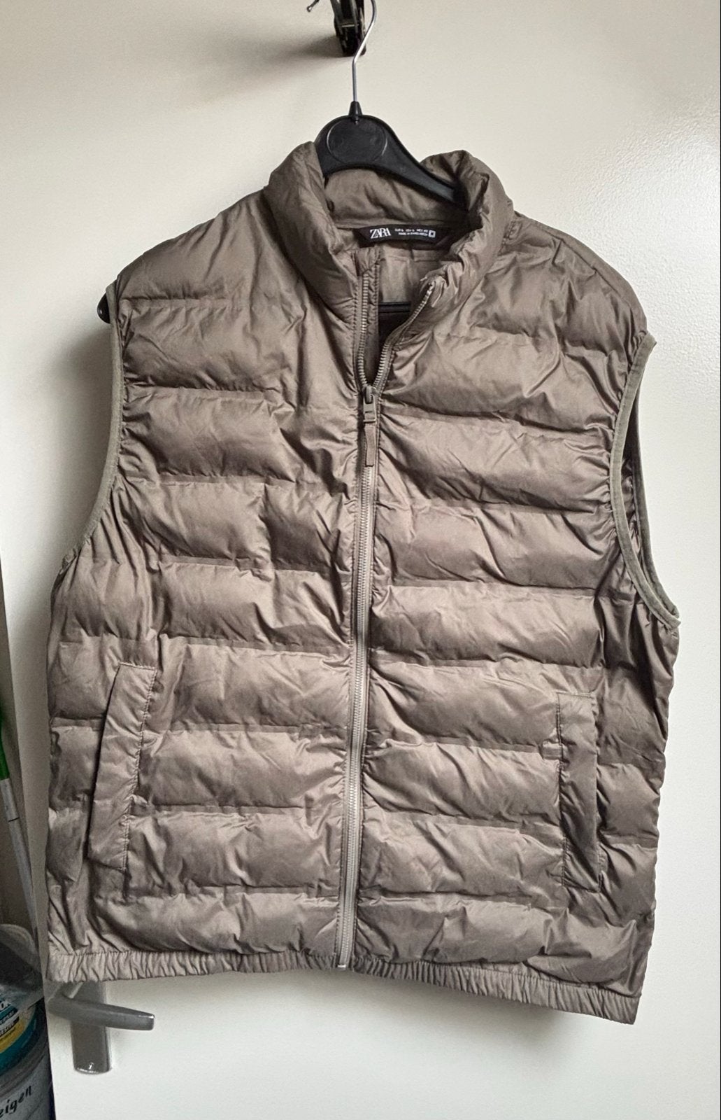 Zara Bodywarmer Kakigroen Maat L, Kleding | Heren, Ophalen of Verzenden, Gedragen, Maat 52/54 (L), Groen