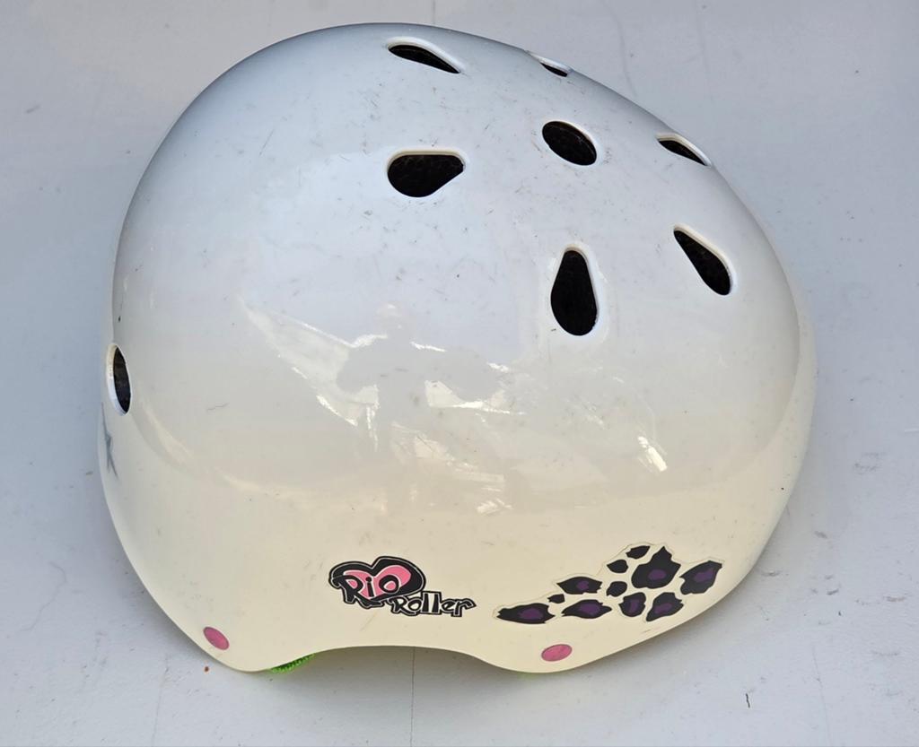 Skatehelm Rio Roller - Wit met Roze Details (XXS/XS), XXS, Gebruikt, Rio Roller, Meisje