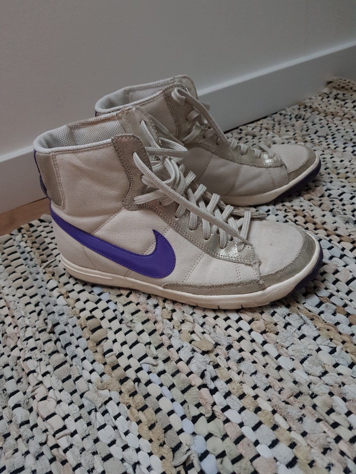 Erg leuke gympen, merk Nike, Beige, Nike, Ophalen of Verzenden, Sneakers of Gympen