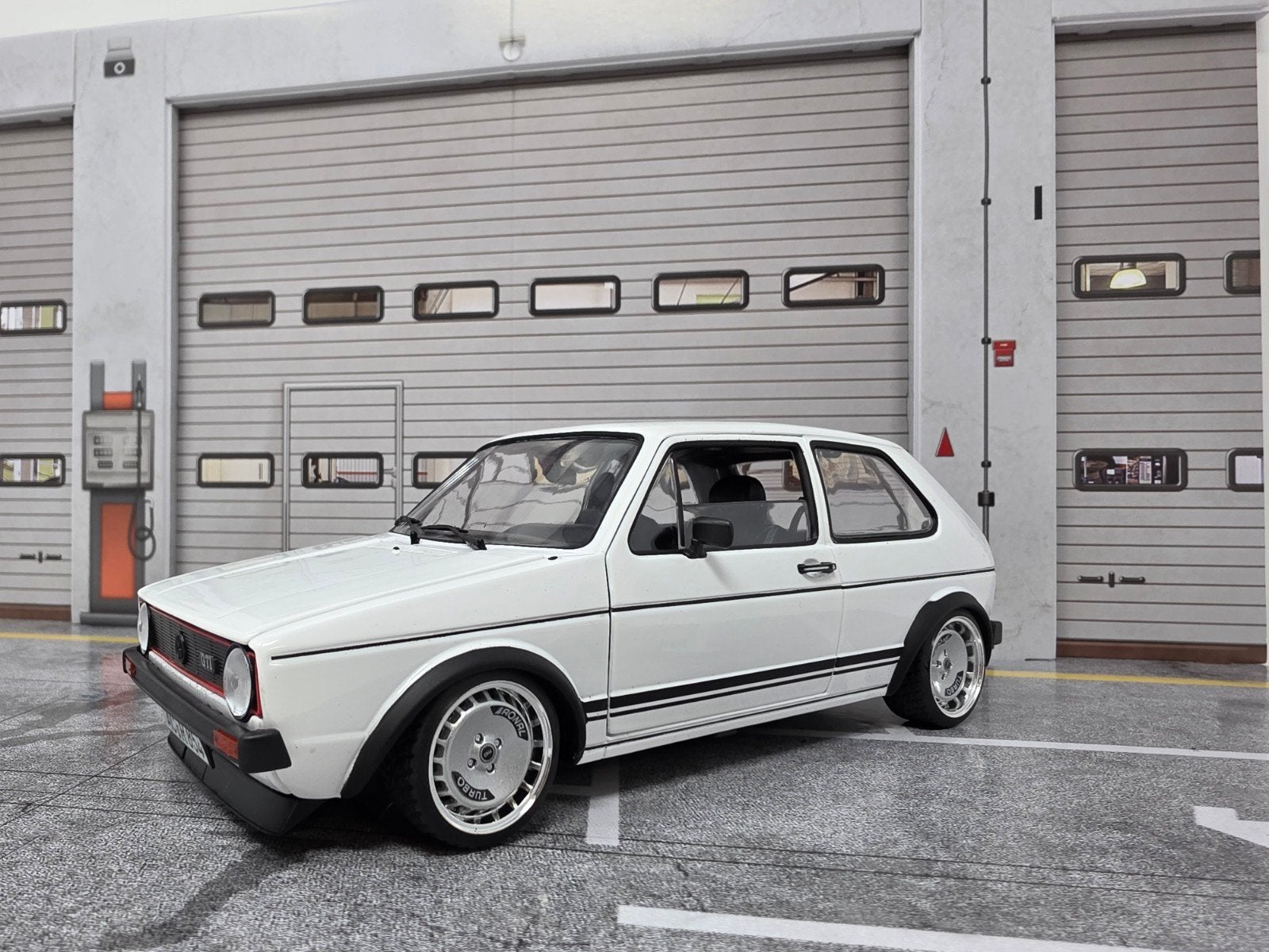 Vw Golf Gti mk1 1976 verlaagd op Ronal Turbo Velgen, Ophalen of Verzenden