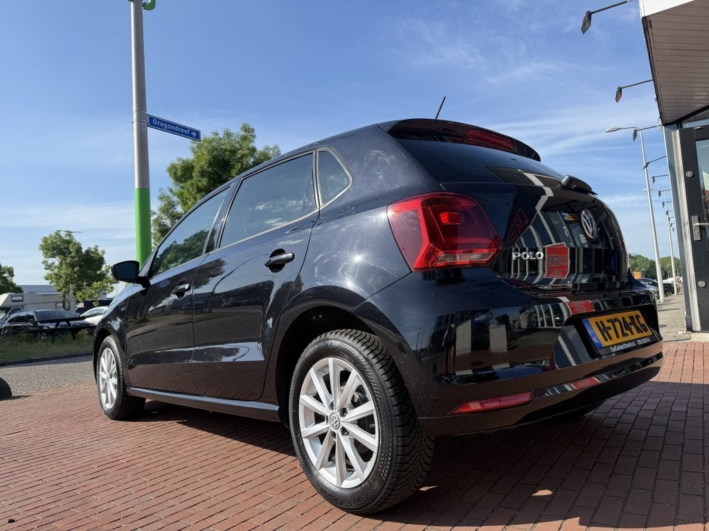 Volkswagen Polo 1.0 |5DRS|AIRCO|CRUISE CONTROL| (bj 2016), Auto's, Volkswagen, Euro 6, Zwart, Bedrijf, Handgeschakeld