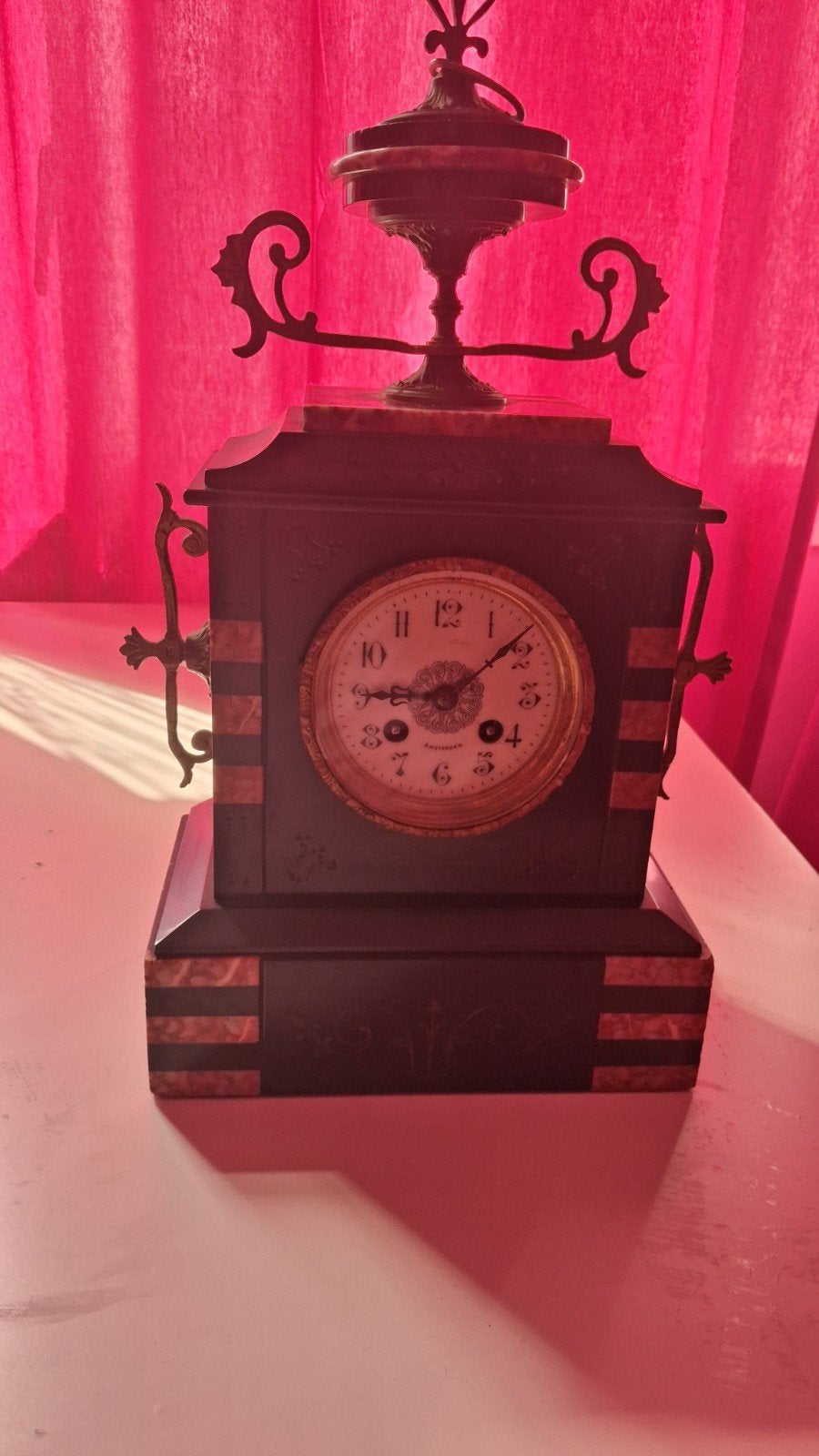 Antieke Franse pendule klok met marmeren accenten, Ophalen