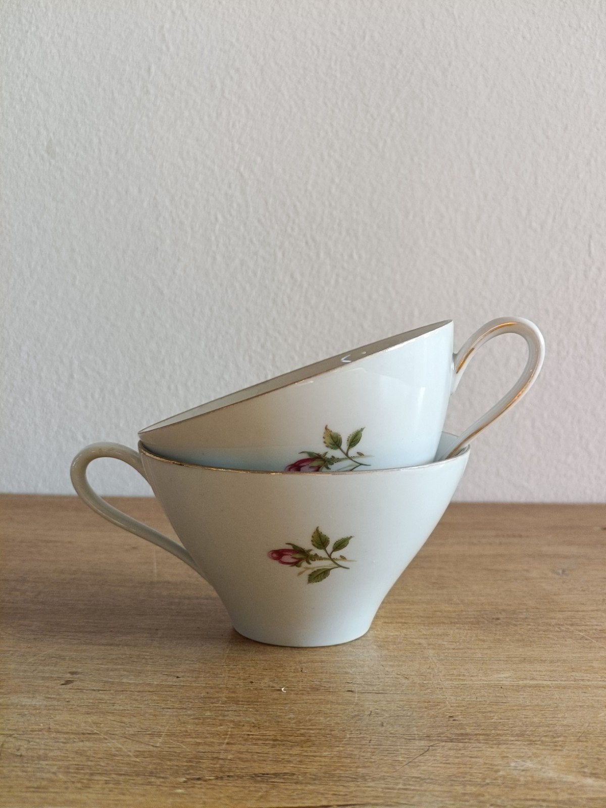 Set van 2 vintage kopjes met roosjes, Ophalen