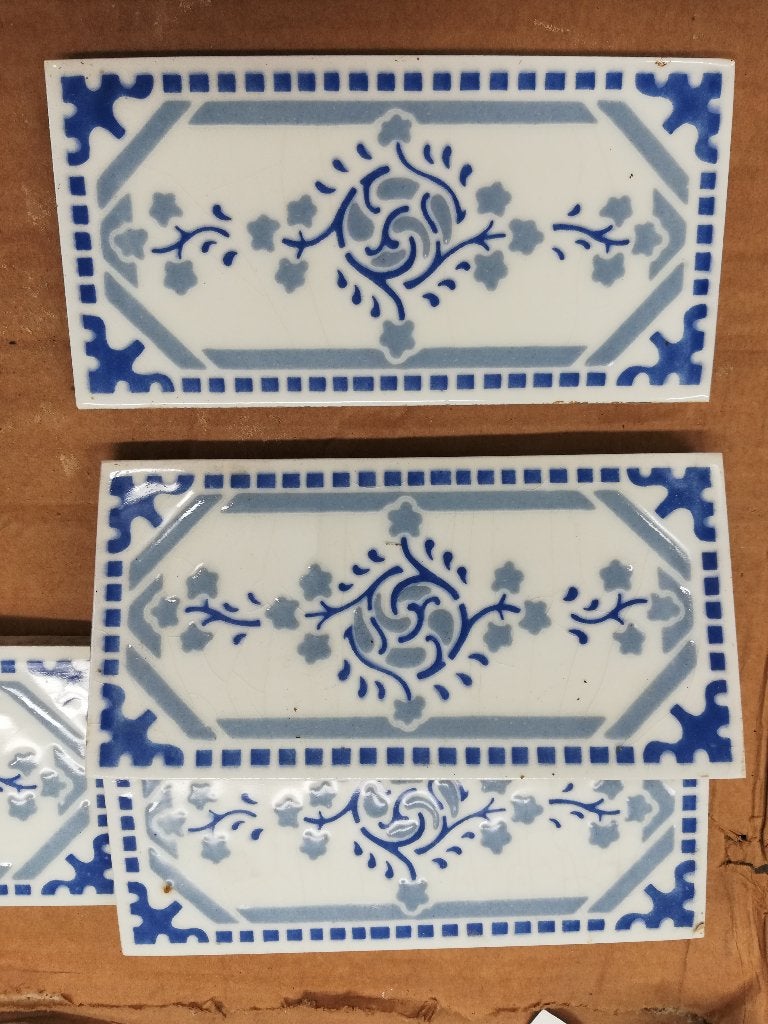 40 antieke wandtegels wit met blauw(grijs) decor 15,2x7,6m, Ophalen