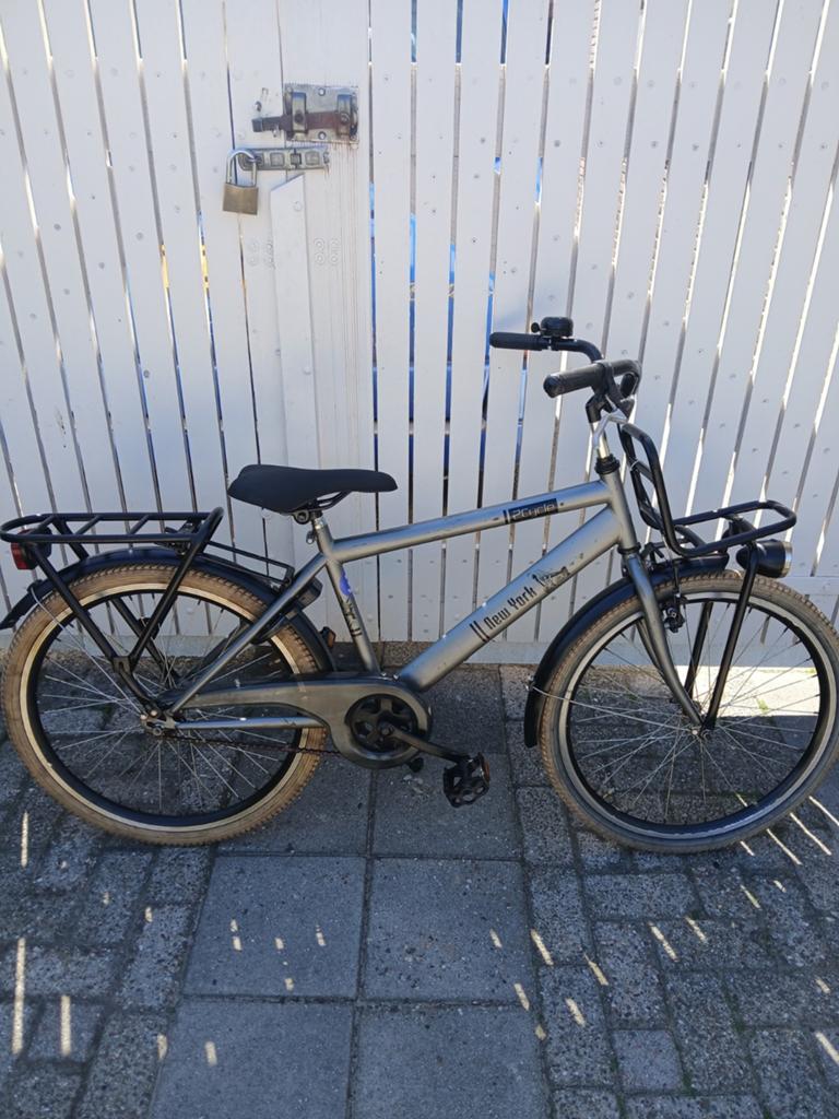 24" 2Cycle Jongensfiets in Nette Staat, Fietsen en Brommers, Ophalen, Gebruikt, 2cycle, Cube ,batavus ,Snake ,gazelle ,Rockrider