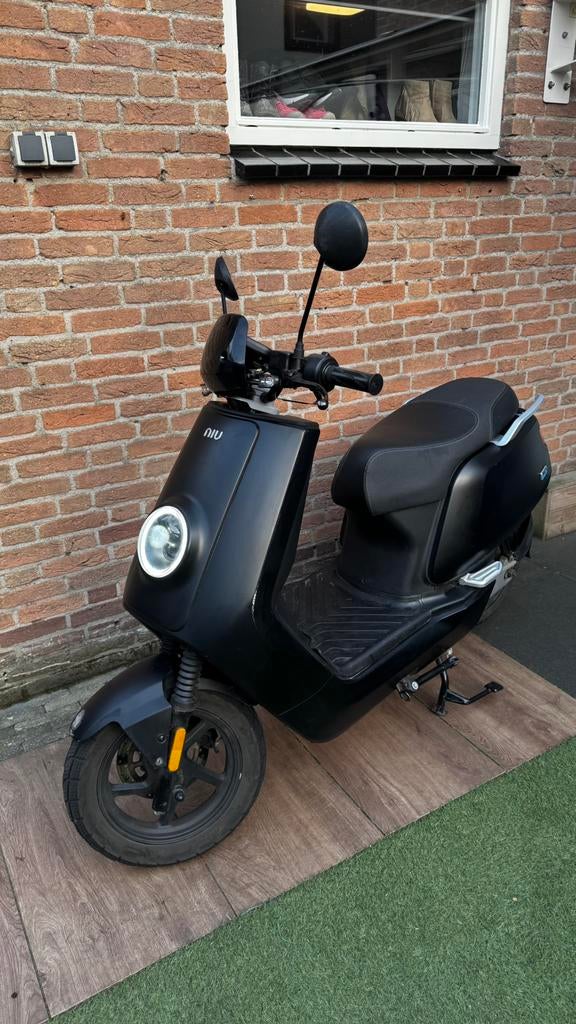 Niu Nqi S 2024 - 2 accu’s 35ah, Fietsen en Brommers, Snorfietsen en Snorscooters, Gebruikt, Elektrisch, Ophalen, Overige merken