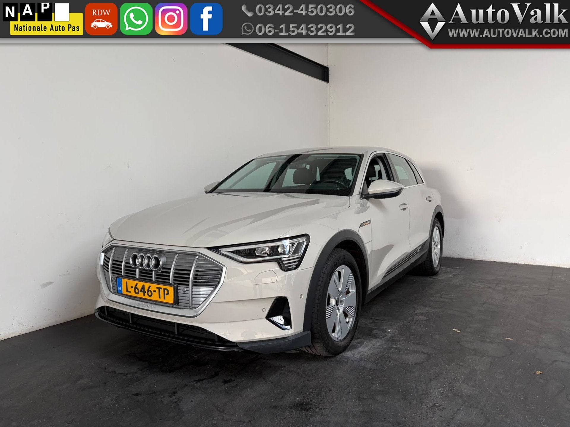 Audi e-tron 55 quattro edition 95 kWh (bj 2021, automaat), Auto's, Automaat, 131 €/maand, Parkeersensor, Vierwielaandrijving