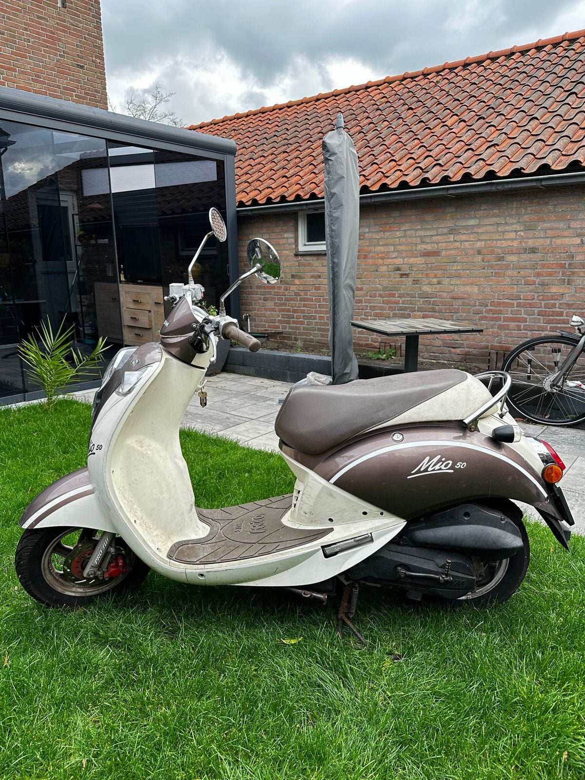 Sym Mio 50, Fietsen en Brommers, Ophalen of Verzenden, Gebruikt, Benzine, SYM