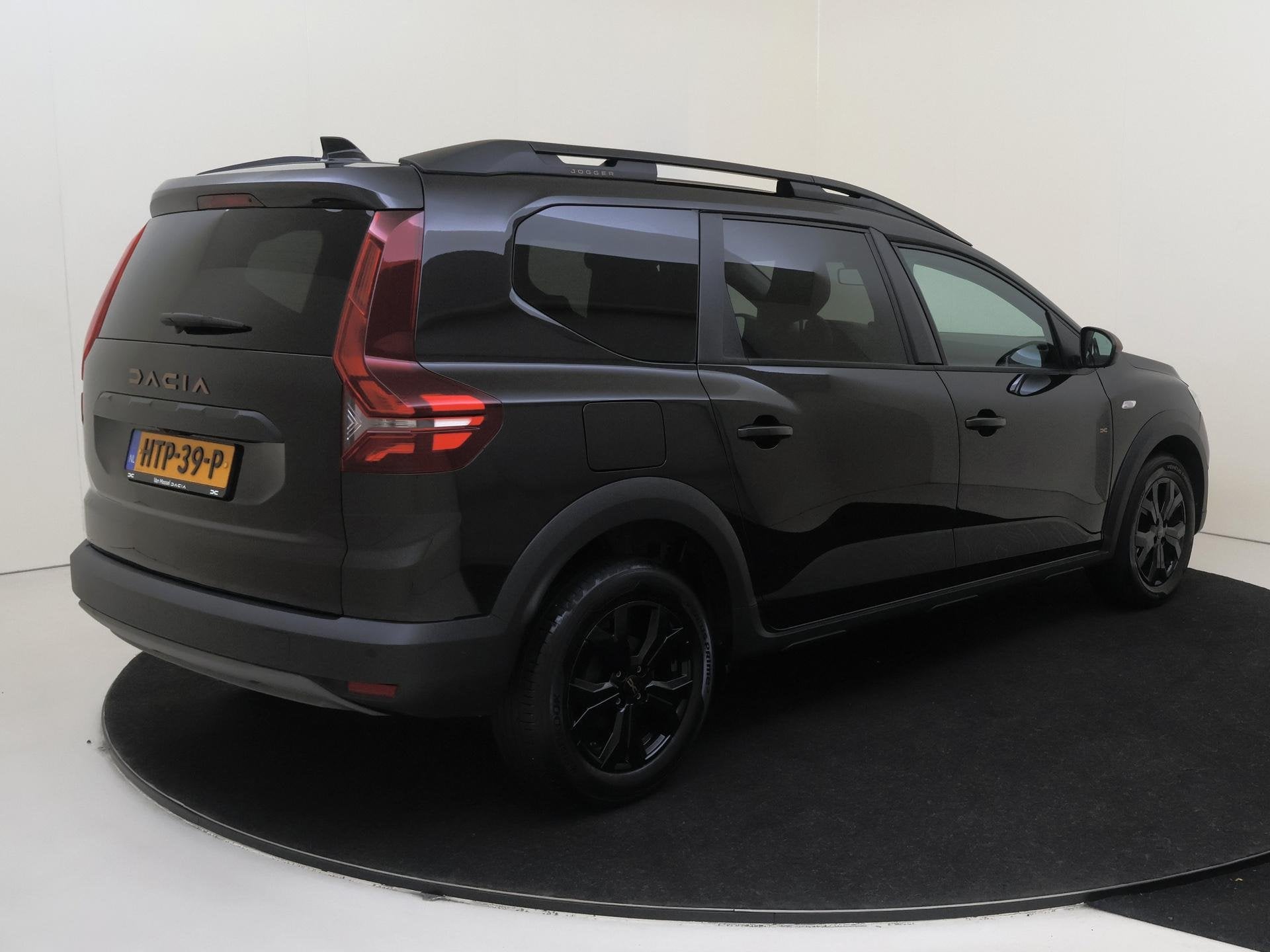 Dacia Jogger 1.0 TCe 110 Extreme 5p. | Navigatie | Achteruit, Auto's, Dealer onderhouden, Euro 6, Zwart, Origineel Nederlands