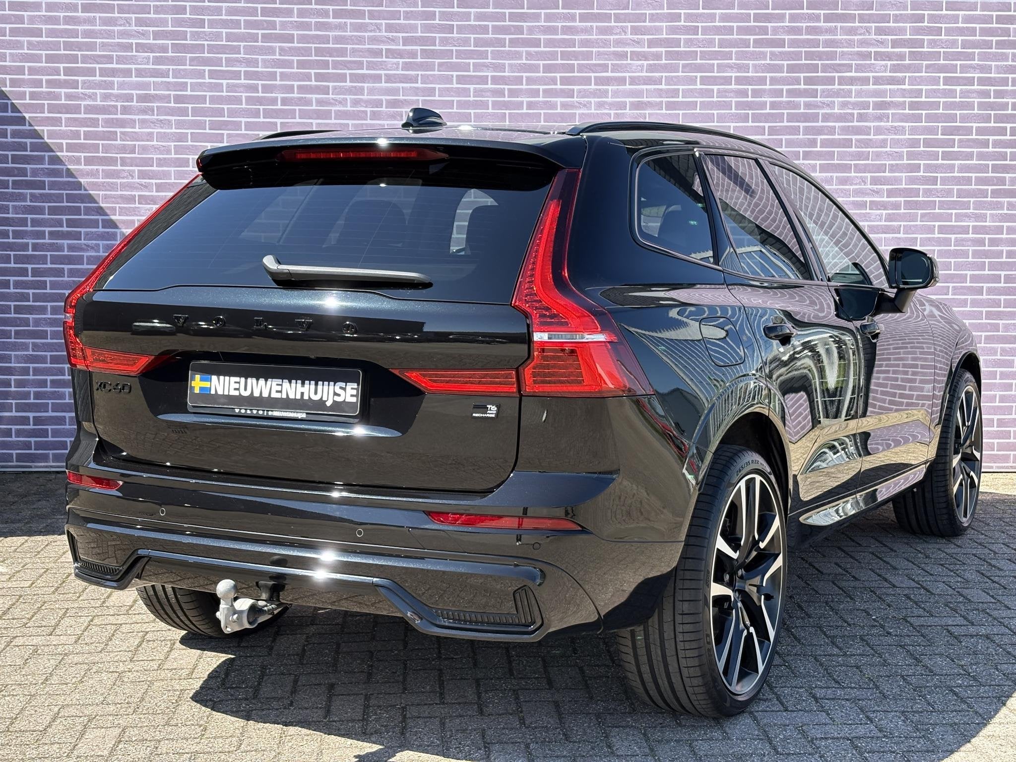 Volvo XC60 2.0 T6 Plug-in hybrid AWD Ultra Black Edition | S, Automaat, Gebruikt, Euro 6, 4 cilinders