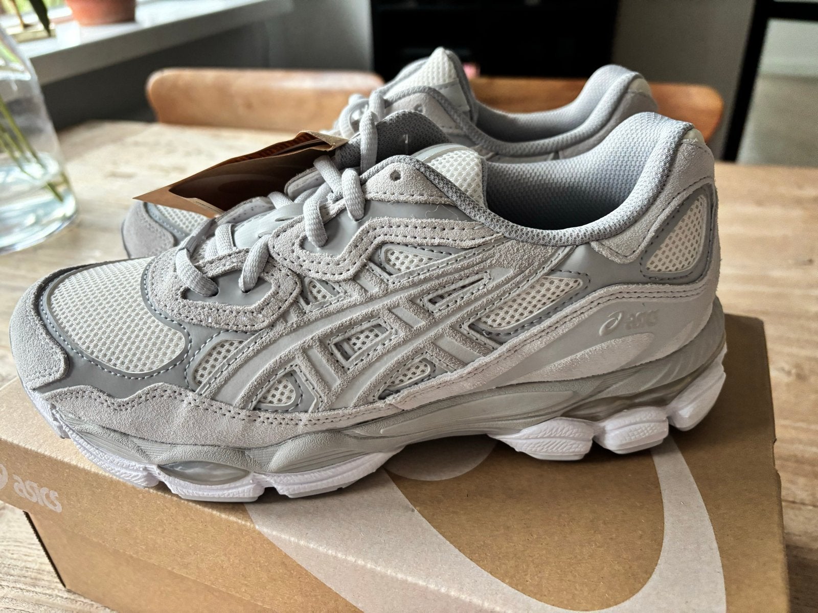 ASICS GEL-NYC cream cloud grey - Nieuw in doos, Maat 40, Kleding | Dames, Ophalen, Nieuw, Grijs, Sneakers of Gympen