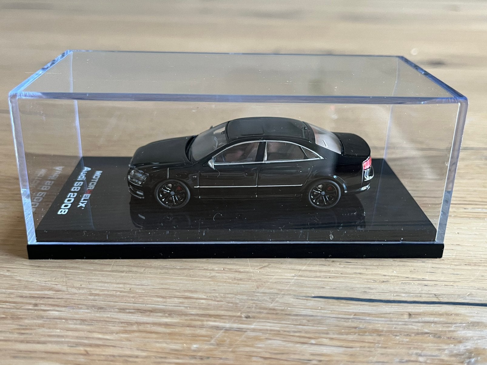 1:64 Motorhelix Audi S8 geen 1:18, Ophalen of Verzenden, Nieuw, Auto
