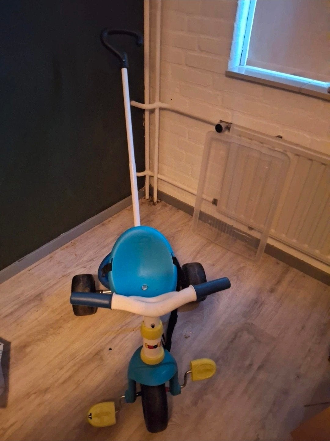 Smoby driewieler met duwstang - Blauw/Geel, Ophalen, Zo goed als nieuw, Trapvoertuig