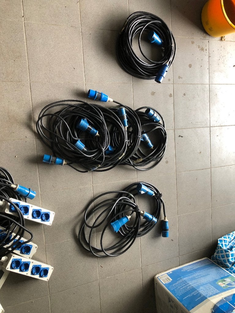 Diverse Verlengkabels 240V CEE blauw 16A, Muziek en Instrumenten, Kabels en Stekkers, Gebruikt, Apparatuur, Ophalen of Verzenden