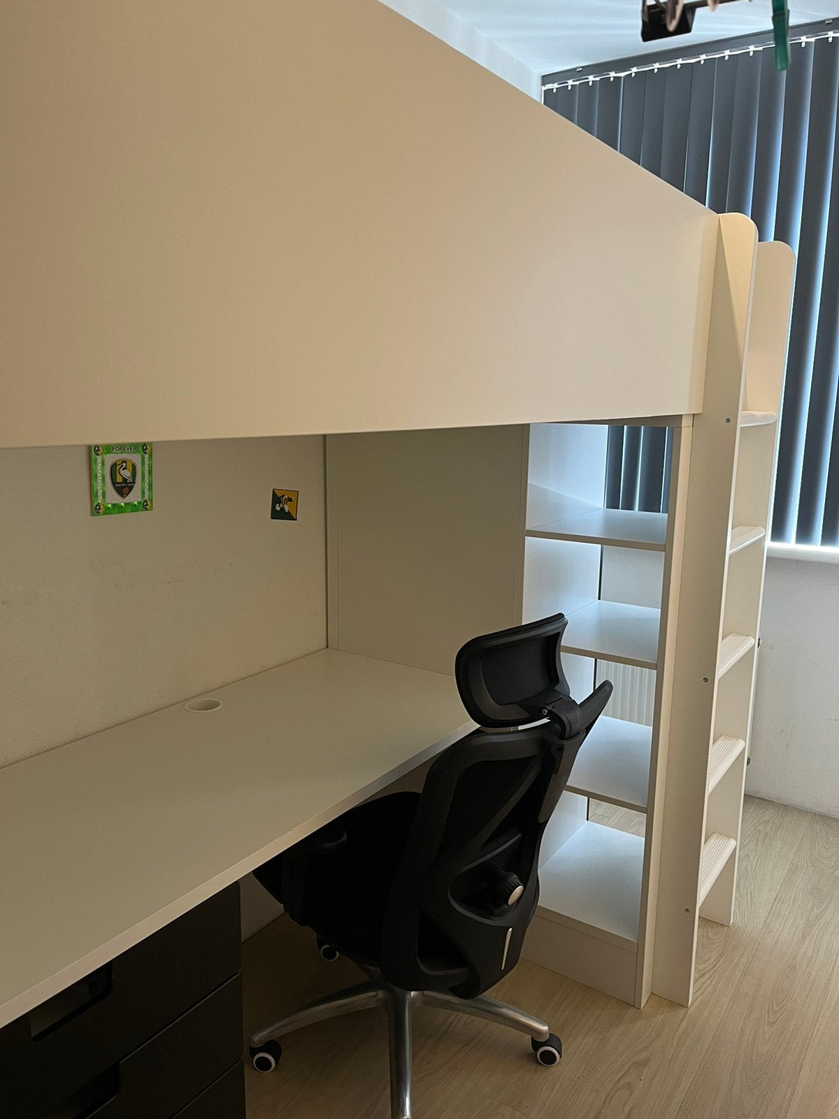 Ikea hoogslaper met bureaustoel, Ophalen, Eenpersoons, Zo goed als nieuw, 90 cm