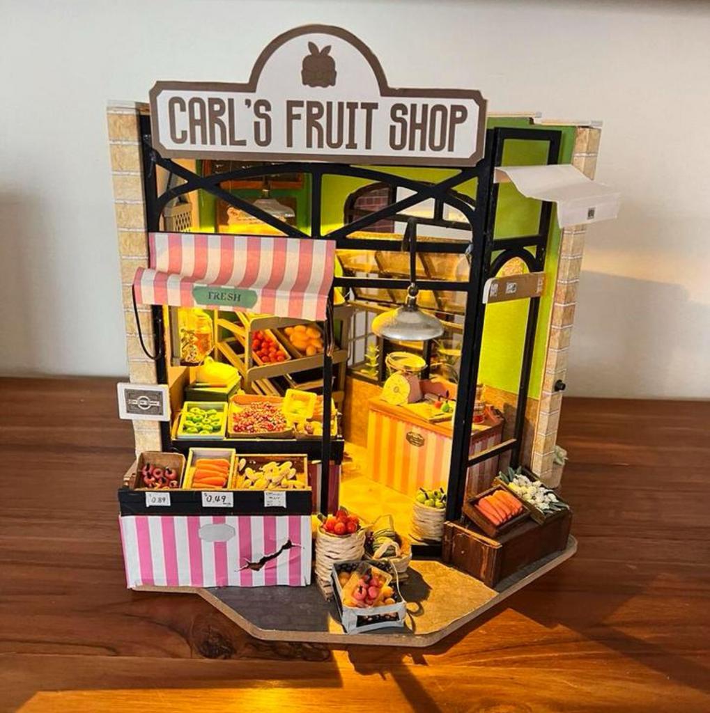 Miniatuur huisjes 2x, Verzamelen, Ophalen of Verzenden, Zo goed als nieuw, Poppenhuis