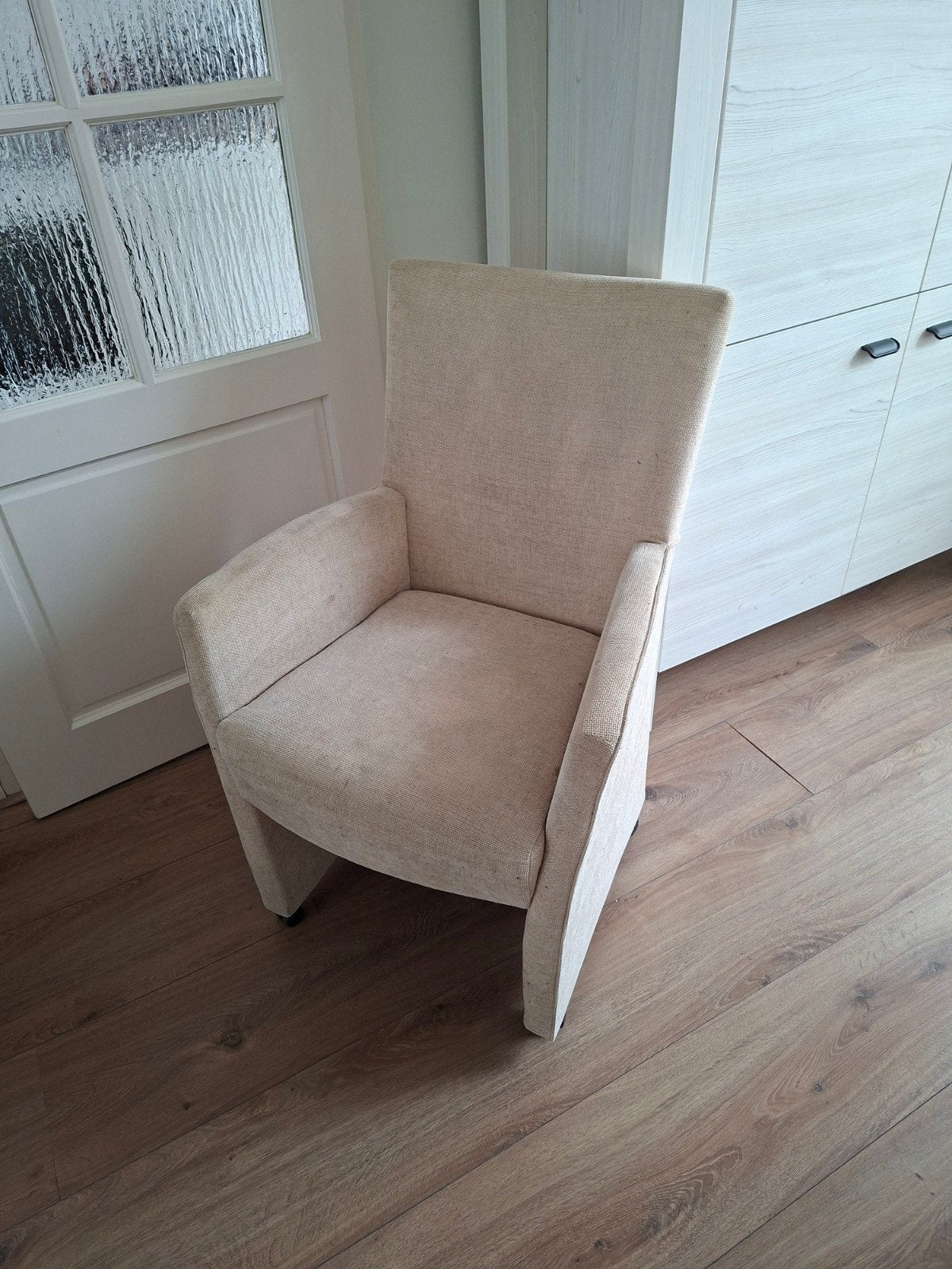 4 eetkamerstoelen met wieltjes - Gratis af te halen, Ophalen, Gebruikt, Overige kleuren, Vier