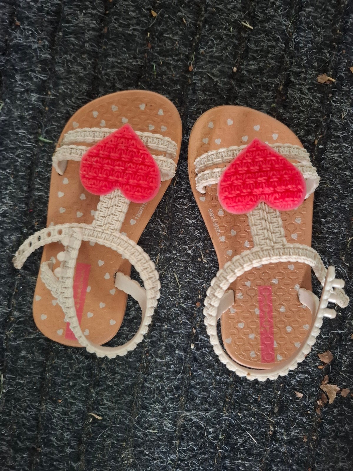 Ipandema sandalen maat 21 erg mooie staat, Sieraden, Tassen en Uiterlijk, Oorbellen, Ophalen of Verzenden, Zo goed als nieuw, Goud