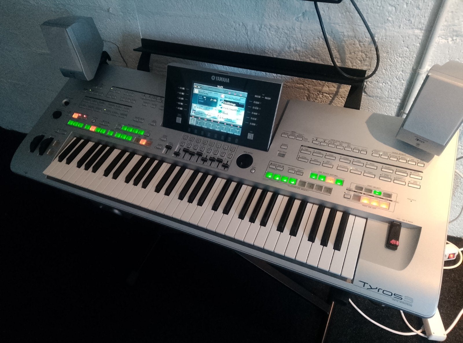Yamaha Tyros 3 Workstation Keyboard - Zo goed als nieuw, Muziek en Instrumenten, Ophalen, 61 toetsen, Yamaha, Zo goed als nieuw