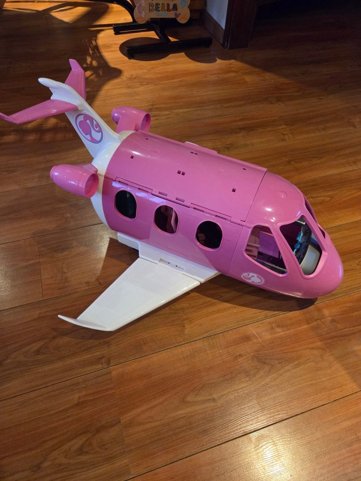 Barbie vliegtuig, Ophalen, Barbie