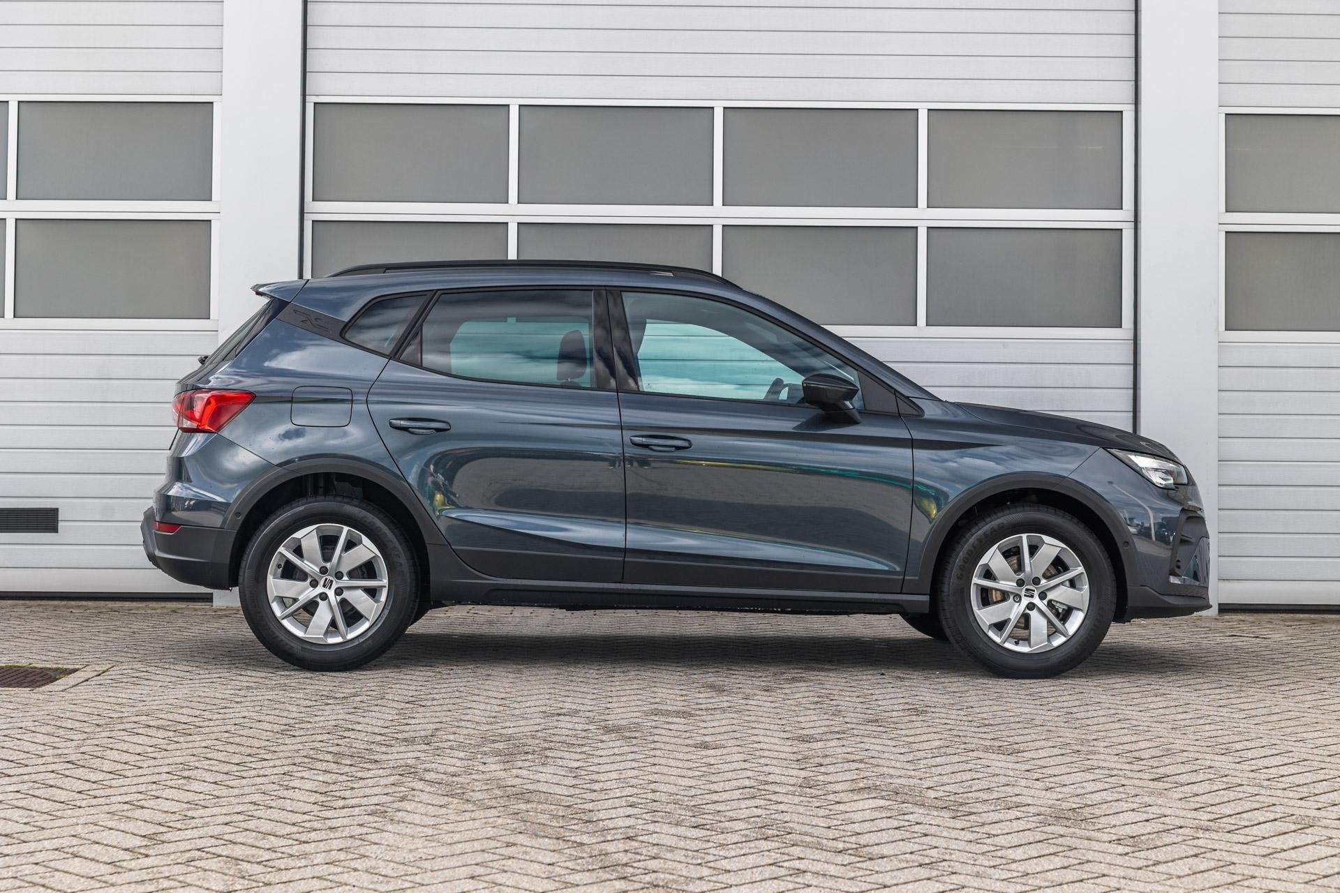 SEAT Arona 1.0 EcoTSI 95pk Style Business Connect | Achterui, Auto's, Voorwielaandrijving, 12 maanden, Stof, 95 pk