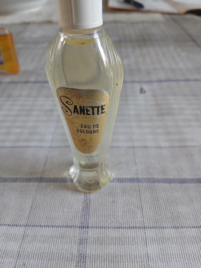 Oud eau de cologne flesje sanrtte, Ophalen of Verzenden, Parfumfles, Gevuld