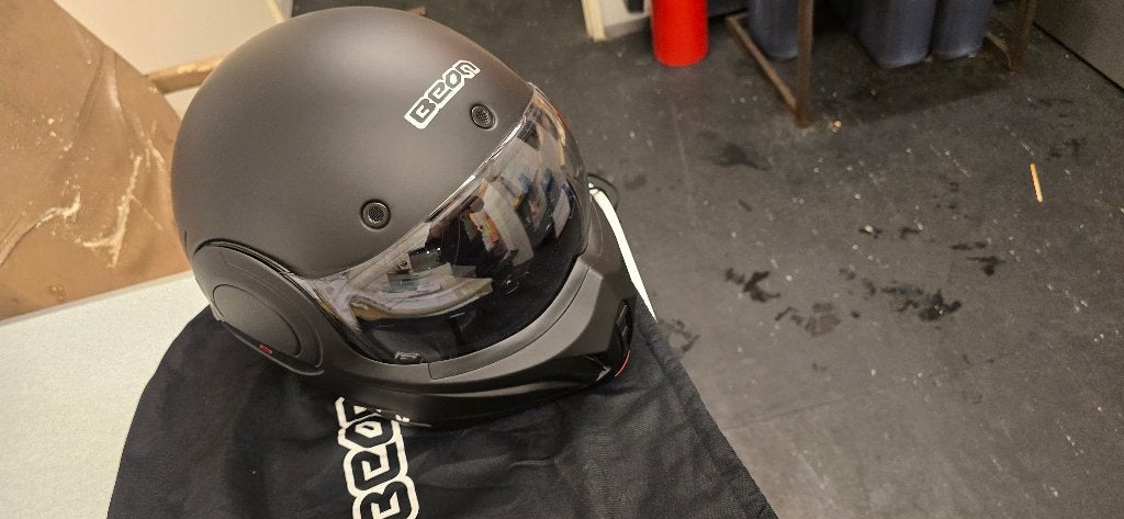 Beon Stratos helm, Ophalen, Zo goed als nieuw, Large, BEON
