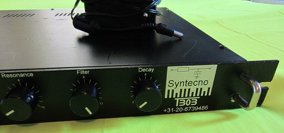 Syntecno TEEBEE MK1 met AC adapter, Muziek en Instrumenten, Soundmodules, Ophalen of Verzenden, Gebruikt, Overige merken