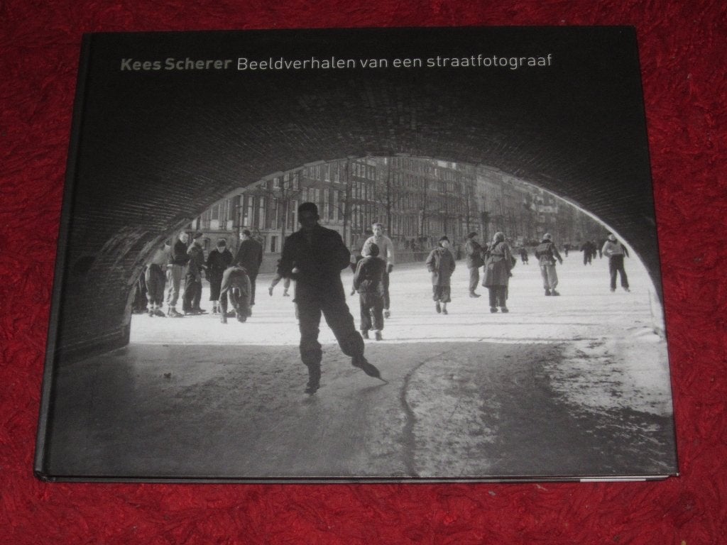 Kees Scherer - Beeldverhalen van een straatfotograaf., Boeken, Ophalen of Verzenden, Zo goed als nieuw, Fotografen
